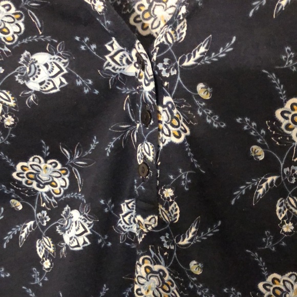 H&M Floral long sleeve blouse. Size XL. - Picture 2 of 3